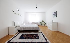 Cozy, Spacious And Charming 4 Bedrooms Apartament