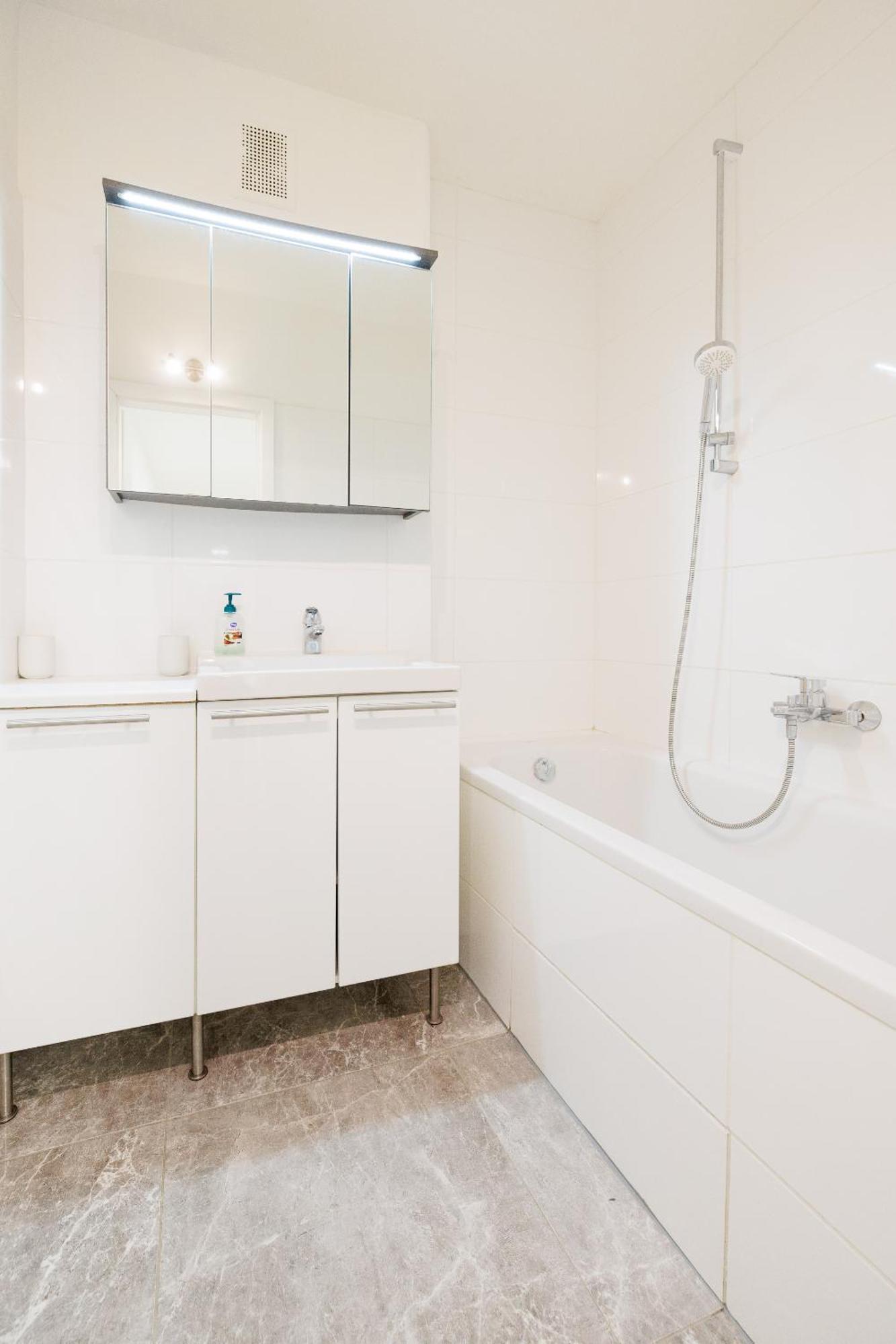 Cozy, Spacious And Charming 4 Bedrooms Apartament Viena Exterior foto